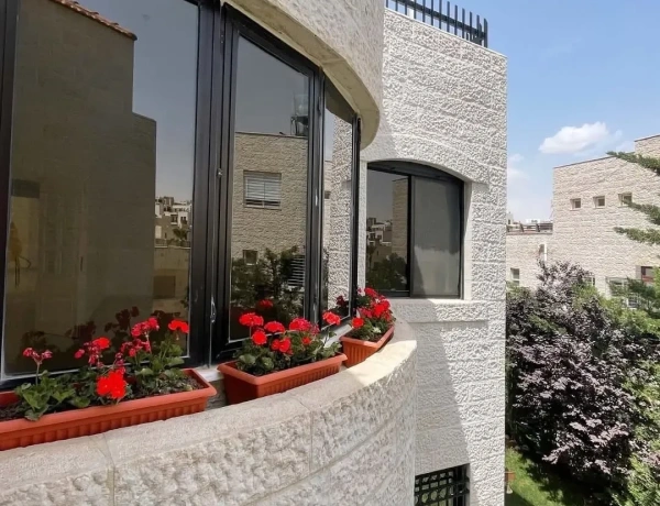 Modern 3-Bedroom Apartment in Abdoun, Amman