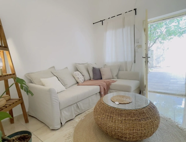 Bright Apartment for Rent in Amman – Jabal Al-Weibdeh