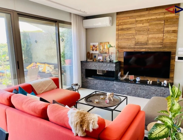 Elegant Two-Bedroom Apartment with Stunning Views and a Flower Garden Terrace – Abdoun