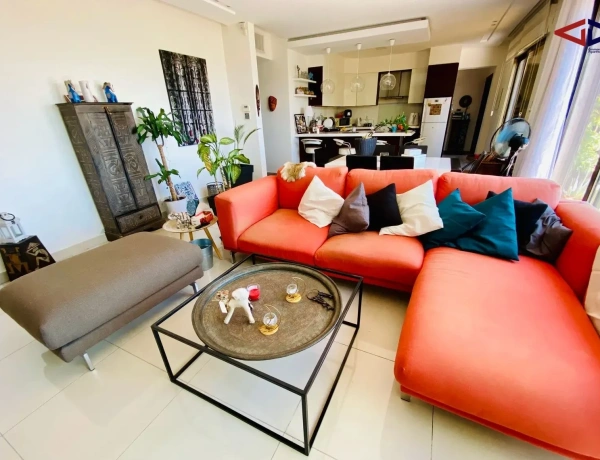 Elegant Two-Bedroom Apartment with Stunning Views and a Flower Garden Terrace – Abdoun