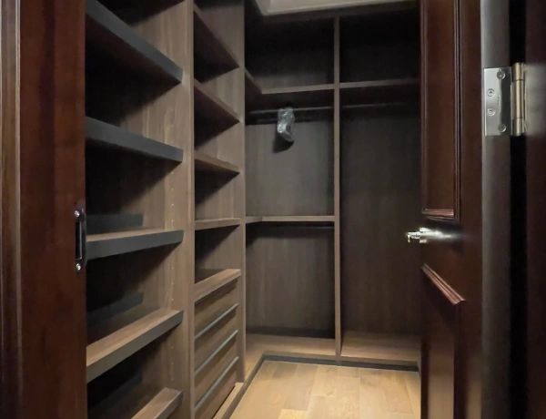 Luxurious One-Bedroom Apartment at The Ritz-Carlton, Amman – 5th Circle