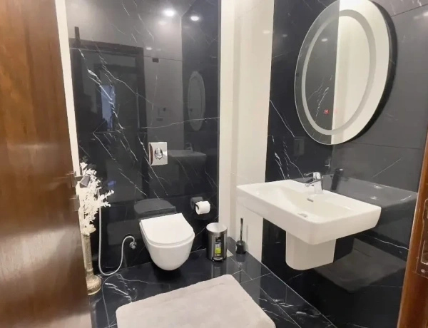 Luxury Apartment with Balcony for Rent in Amman