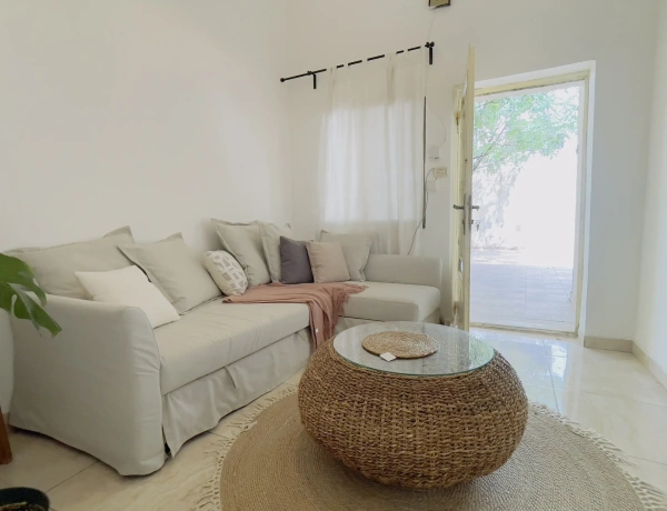 Bright Apartment for Rent in Amman – Jabal Al-Weibdeh