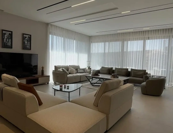 Modern 3-Bedroom Apartment in Abdoun, Amman