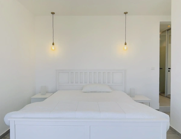 Elegant Duplex Rooftop Apartment – Jabal Al-Lweibdeh