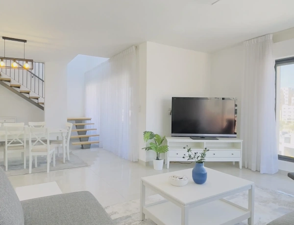 Elegant Duplex Rooftop Apartment – Jabal Al-Lweibdeh