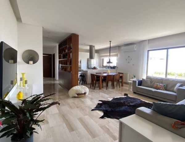 Luxurious furniture apartment for rent