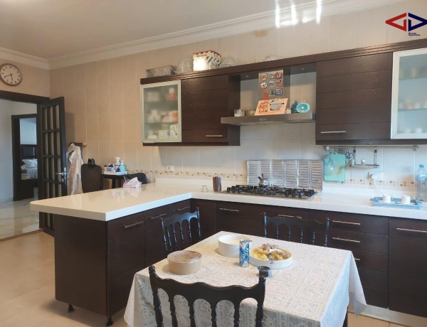 4-Bedrooms Apartment - 4th Circle,Amman