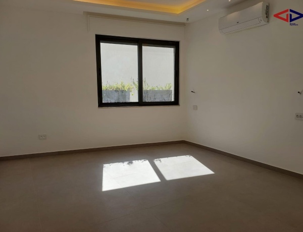 Luxury 3-Bedrooms Semi Ground Apartment with Garden - 4th Circle,Amman