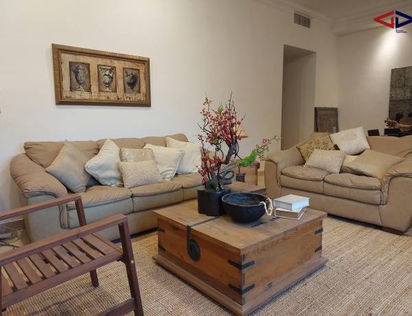 Luxury 4-Bedrooms Apartment with Spacious Balcony - 4th Circle, Amman