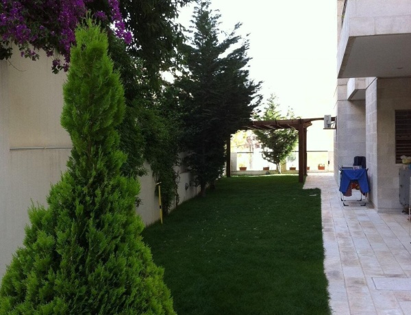 4-Bedrooms Apartment with Garden - 4th Circle,Amman