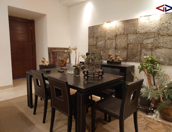 Luxury 4-Bedrooms Apartment with Spacious Balcony - 4th Circle, Amman