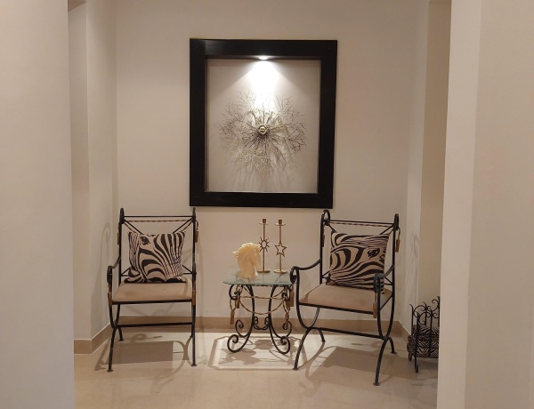 Luxury 4-Bedrooms Apartment with Spacious Balcony - 4th Circle, Amman