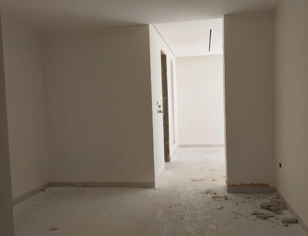 Luxury 4-Bedrooms Duplex Apartment with Roof - 4th Circle, Amman