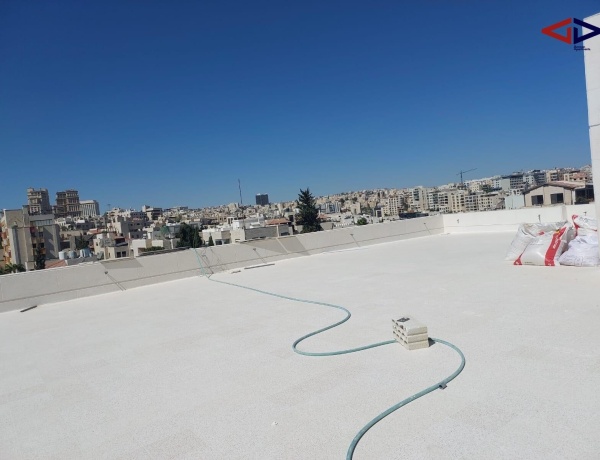 Luxury 4-Bedrooms Duplex Apartment with Roof - 4th Circle, Amman