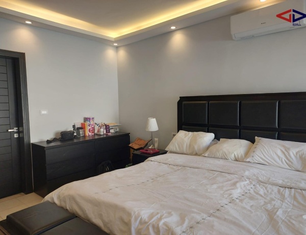 4-Bedrooms Apartment - 4th Circle,Amman