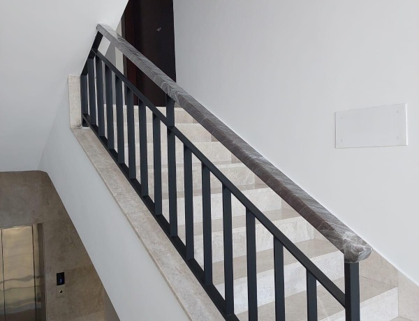 Luxury 3-Bedrooms Apartment - 4th Circle, Amman