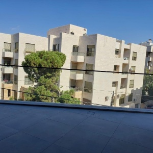 Luxury 3-Bedrooms Apartment - 4th Circle, Amman