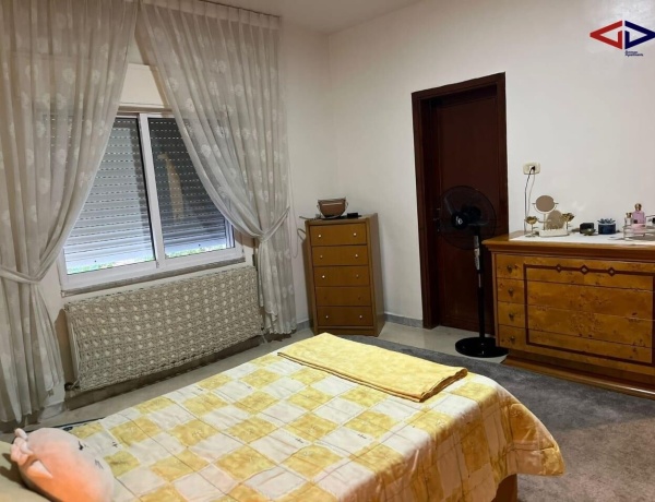 Comfortable 3-Bedrooms Apartments with a Small Balcony - 4th Circle, Amman