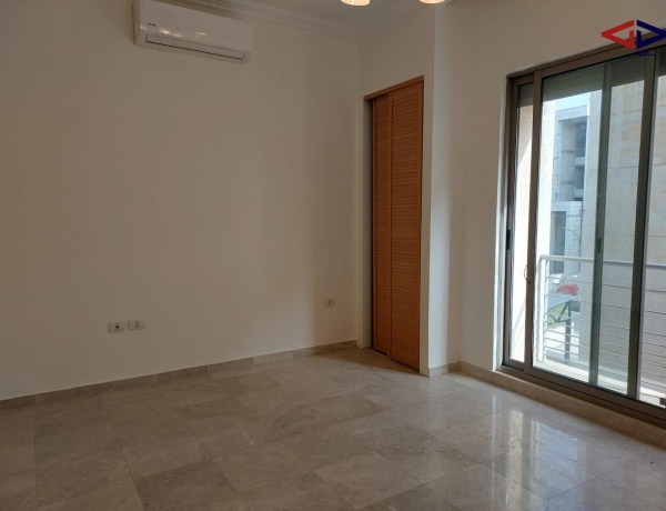 4-Bedrooms Apartment with Garden - 4th Circle,Amman