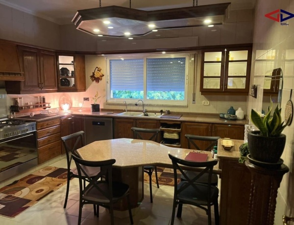 Comfortable 3-Bedrooms Apartments with a Small Balcony - 4th Circle, Amman