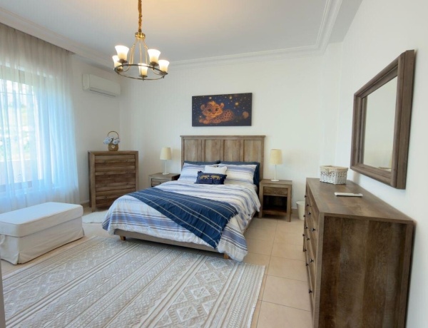Spacious 4-Bedroom Luxury Apartment in Abdoun, Amman