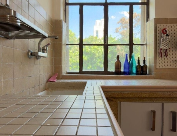 Charming 2-Bedroom Apartment for rent in Jabal Al Weibdeh | Prime Location in Amman