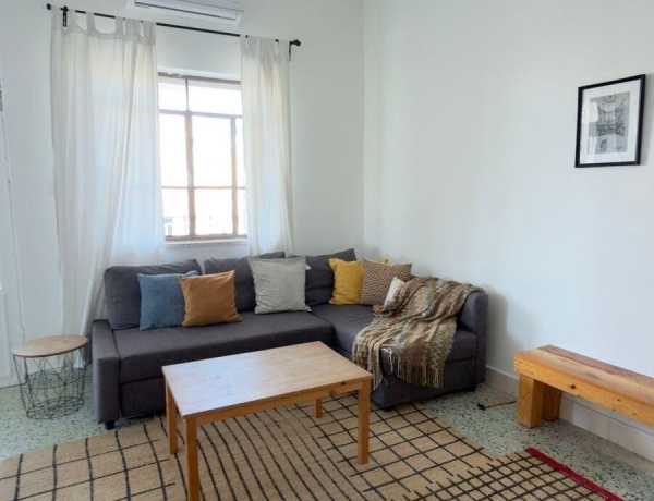 Charming 2-Bedroom Apartment for rent in Jabal Al Weibdeh | Prime Location in Amman