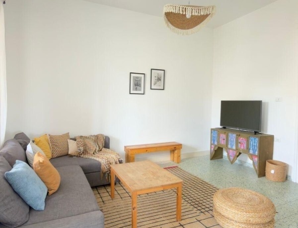 Charming 2-Bedroom Apartment for rent in Jabal Al Weibdeh | Prime Location in Amman