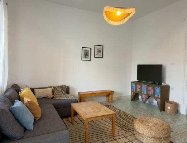 Charming 2-Bedroom Apartment for rent in Jabal Al Weibdeh | Prime Location in Amman