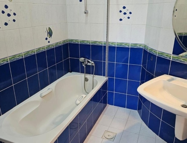 Luxury 3-Bedroom Ground Floor Duplex with Garden for Rent in 4th Circle, Amman