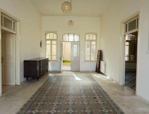 Unique Heritage Apartment in a Historic House | 3 Bedrooms