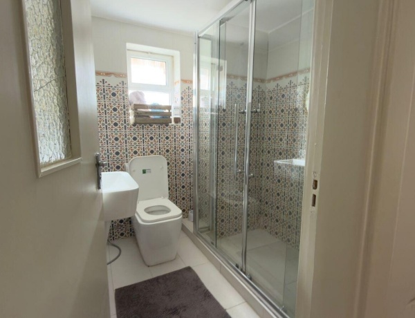 Spacious Apartment for Rent in Jabal Al Weibdeh – 3 Bedrooms, 2 Bathrooms, 2 Balconies, 150 sqm