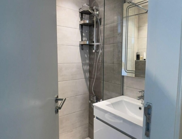 Luxury 1-Bedroom Apartment for Rent in Damac – 100 sqm, 2 Bathrooms