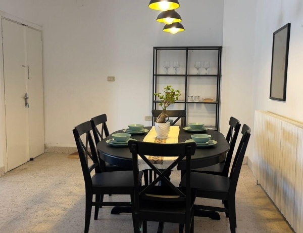 Apartment for Rent in Jabal Al Lweibdeh | 2 Bedrooms, Balcony, 130 sqm in Amman