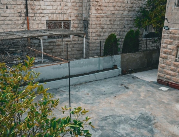 Luxurious 2-Bedroom Apartment with Garden | Modern & Elegant Living