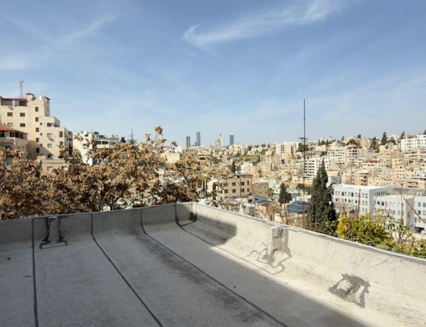 Unique Heritage Apartment in a Historic House | 3 Bedrooms