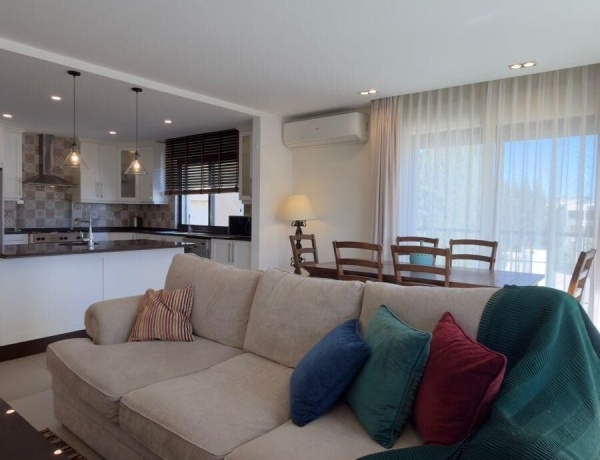 Luxury Apartment for Rent in Jabal Al Weibdeh – 140 sqm, 3 Bedrooms, Third Floor