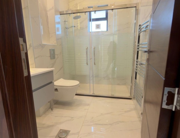 Luxury Ground-Floor Apartment for Sale with Panoramic Views – Airport Road, Amman
