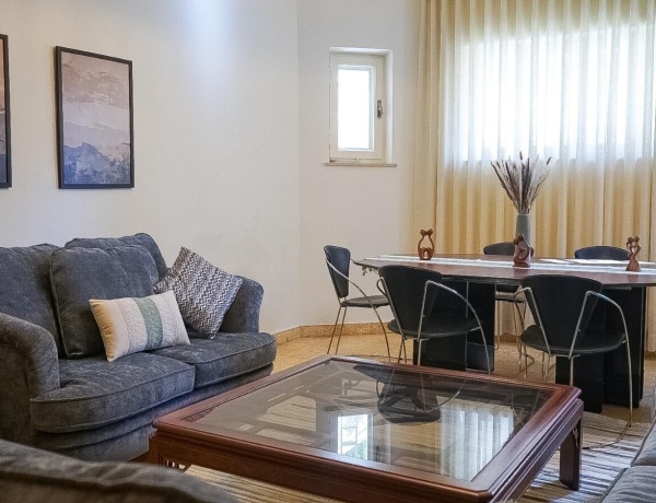 Luxurious 2-Bedroom Apartment with Garden | Modern & Elegant Living