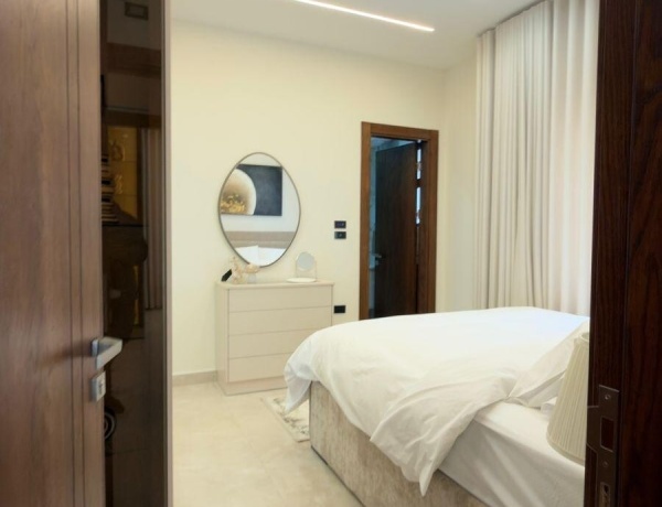 Modern Furnished 2-Bedroom Apartment for Rent in Sweifieh, Amman – 85 sqm