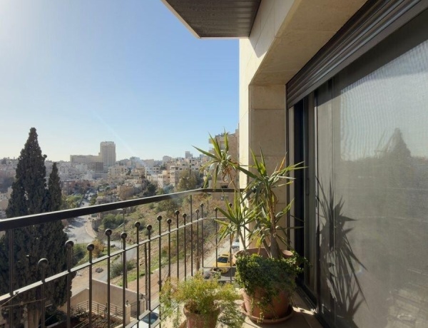 Luxury Apartment for Rent in Jabal Al Weibdeh – 140 sqm, 3 Bedrooms, Third Floor