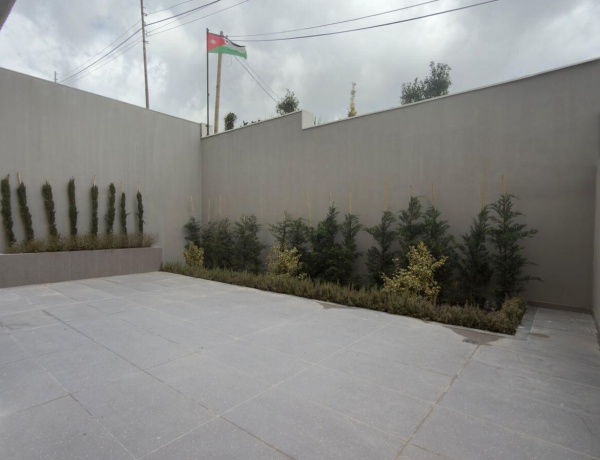 Luxury Apartment for Rent in Abdoun – 250 sqm, 4 Bedrooms with Terrace