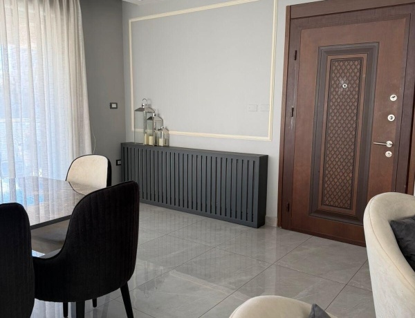 Spacious Apartment for Sale in Deir Ghbar – 193 sqm