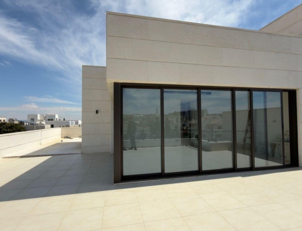 Luxury 5-Bedroom Villa with Pool & Rooftop in Abdoun, Amman