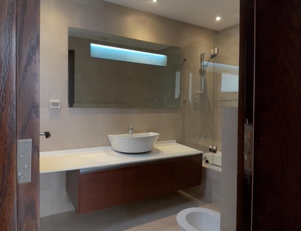 Spacious 4-Bedroom Rooftop Apartment with Huge Terrace in 4th Circle, Amman