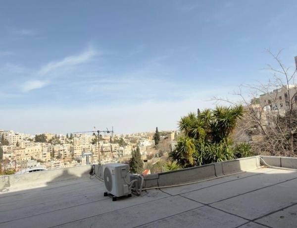 Unique Heritage Apartment in a Historic House | 3 Bedrooms