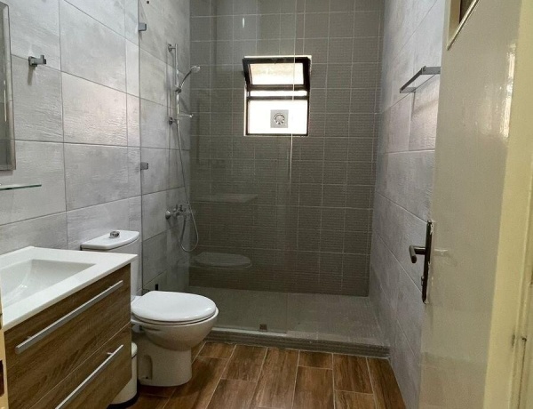 Rooftop Apartment for Rent in Al-Lweibdeh – 2 Bedrooms, 2 Bathrooms, 130 m²