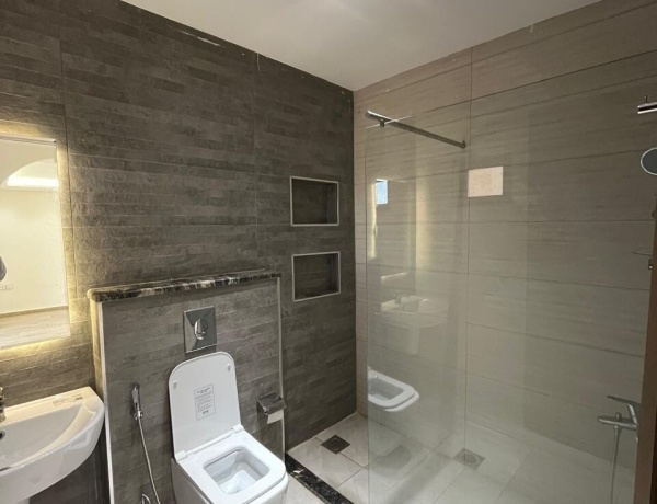 Luxury Renovated Villa for Sale Near US Embassy | 5 Bedrooms | 400 sqm