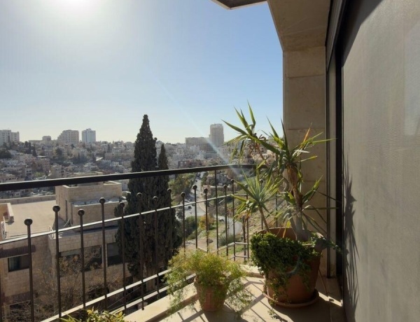 Luxury Apartment for Rent in Jabal Al Weibdeh – 140 sqm, 3 Bedrooms, Third Floor